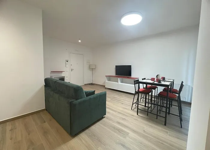 Flad House - شقة باري