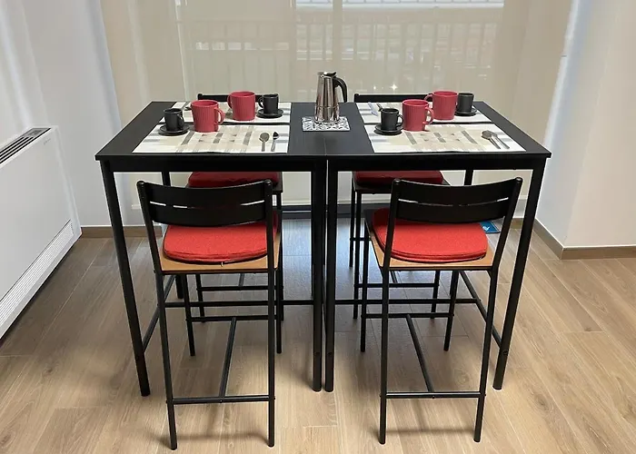 Flad House - باري